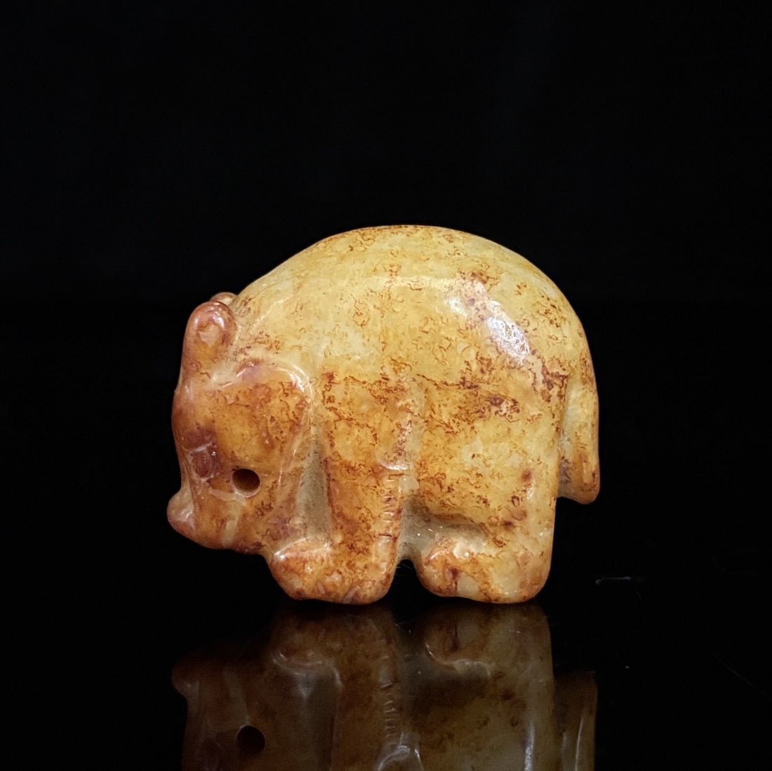 An Exquisite White Jade Auspicious Beast Ornament (1 of 9)