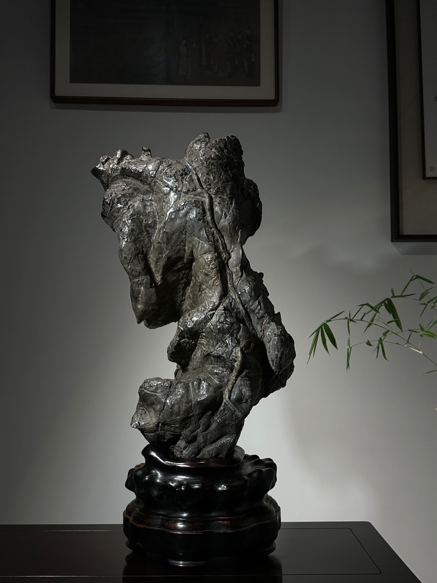 An Exquisite Lingbi Stone Ornament: An Exquisite Lingbi Stone Ornament Qing Dynasty, China Size:81cmx36cmx27cm (The Dimensions Of All Batches Are Manually Measured.If You Need More Detailed Information, Please Contact Our Customer Servi