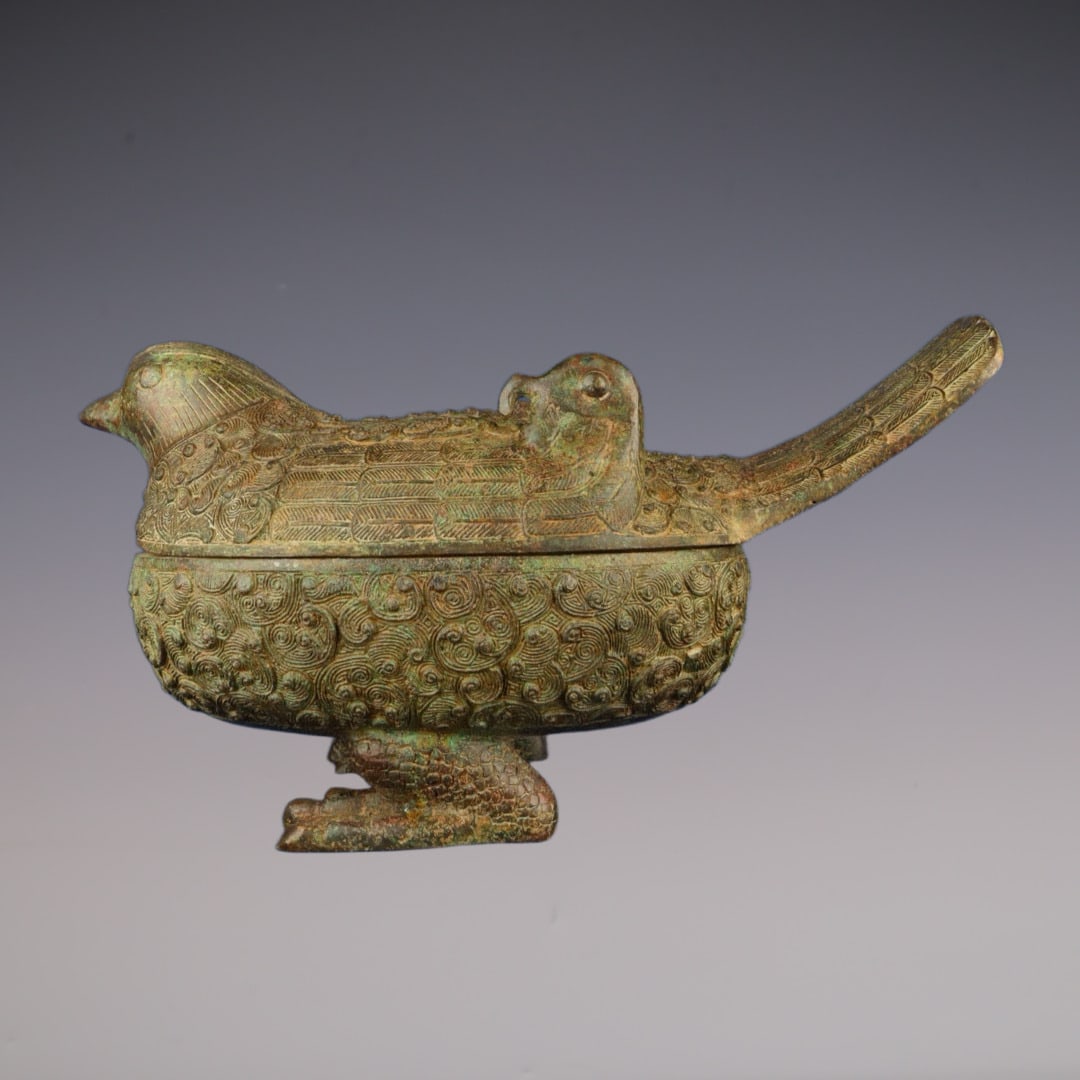 An Exquisite Bronze Bird-Shaped Box (1 of 9)