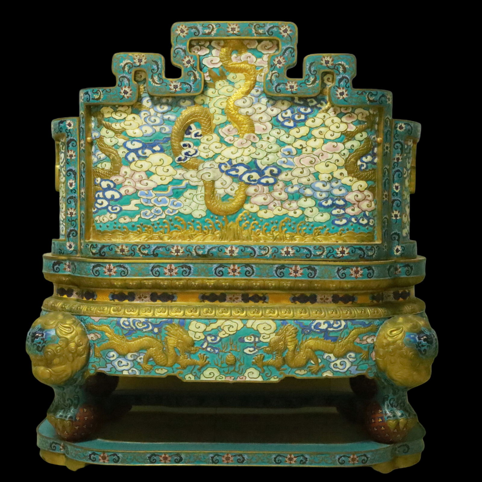 An Exquisite Cloisonne Lotus Pattern Dragon Pattern Beast-Face Pattern Throne - 11