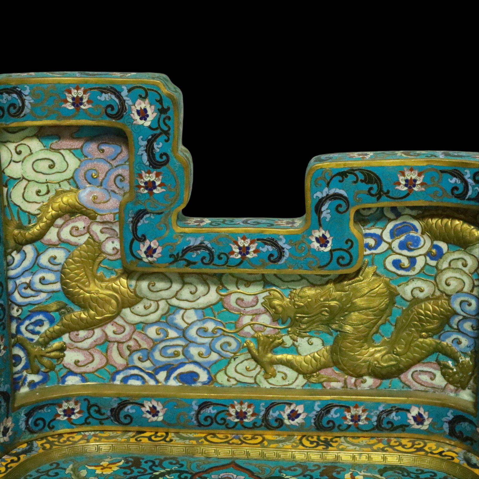 An Exquisite Cloisonne Lotus Pattern Dragon Pattern Beast-Face Pattern Throne - 7