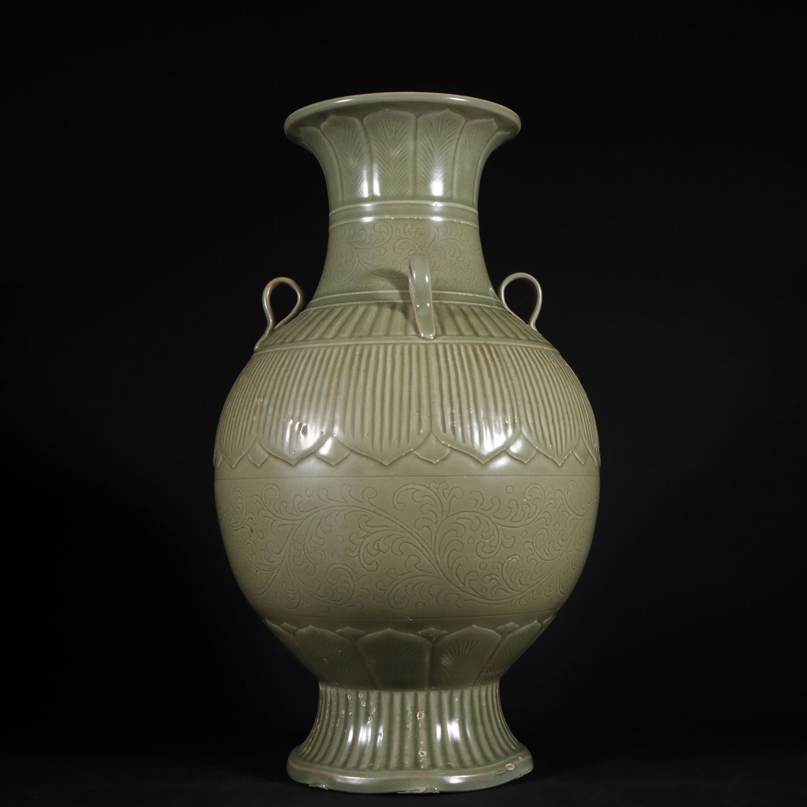 An Exquisite Yue yao Celadon Lotus Pattern Vase (1 of 9)