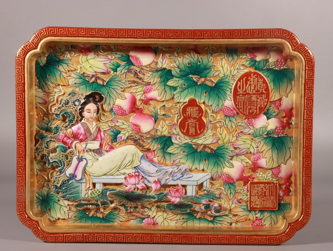 An Exquisite Enamel Character and Story Pattern Tea tray: An Exquisite Enamel Character and Story Pattern Tea tray Qing Dynasty, China Qianlong Six-character Mark Size:2.5cmx24cmx17.6cm (The Dimensions Of All Batches Are Manually Measured.If You Need