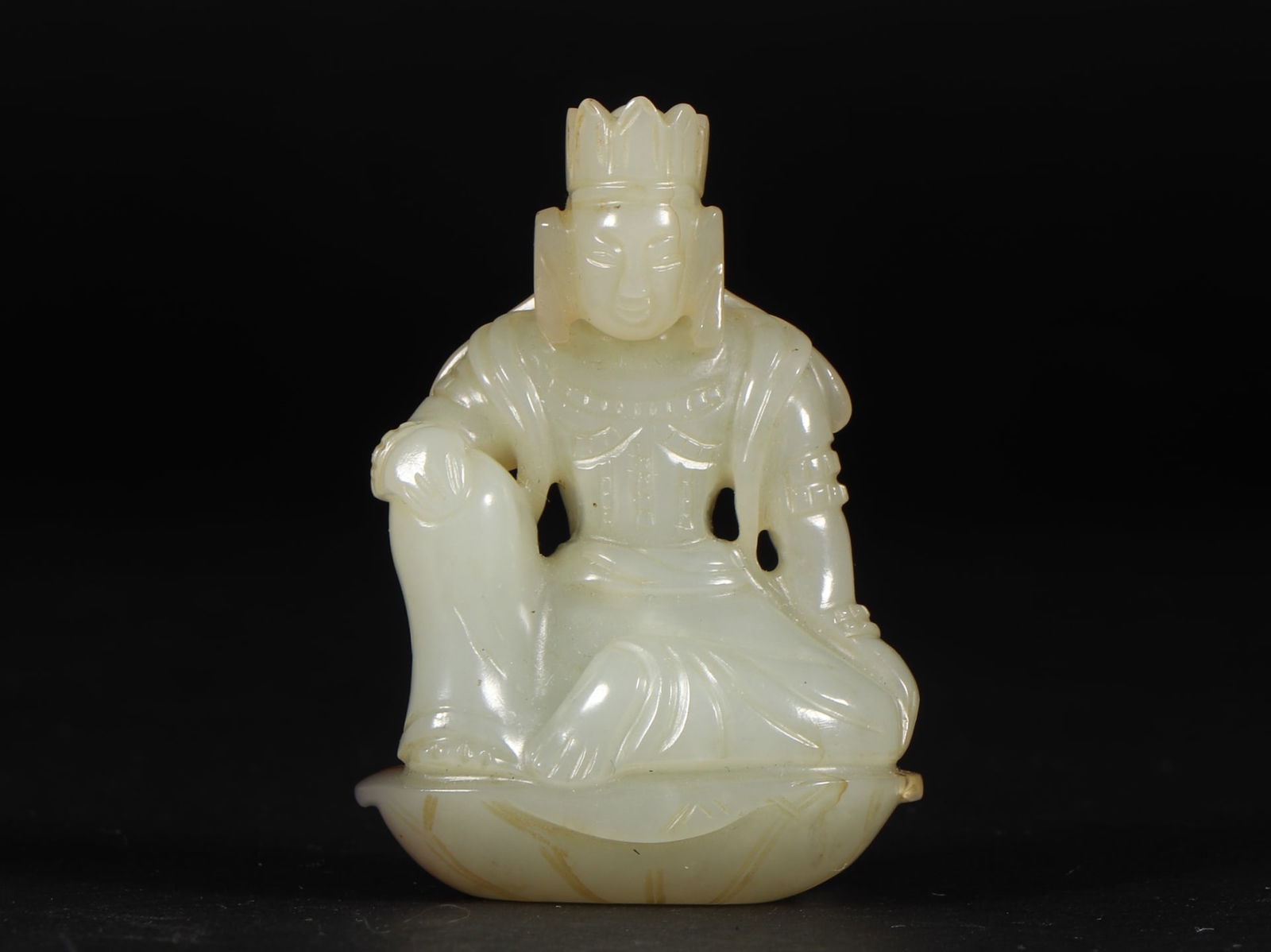 An Exquisite White Jade Statue of Bodhisattva (1 of 9)
