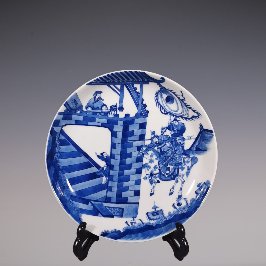 An Exquisite Blue and White Character and Story Pattern Plate: An Exquisite Blue and White Character and Story Pattern Plate Qing Dynasty, China Kangxi Six-character Mark Size:3.5cmx21.5cm (The Dimensions Of All Batches Are Manually Measured.If You Need More Deta