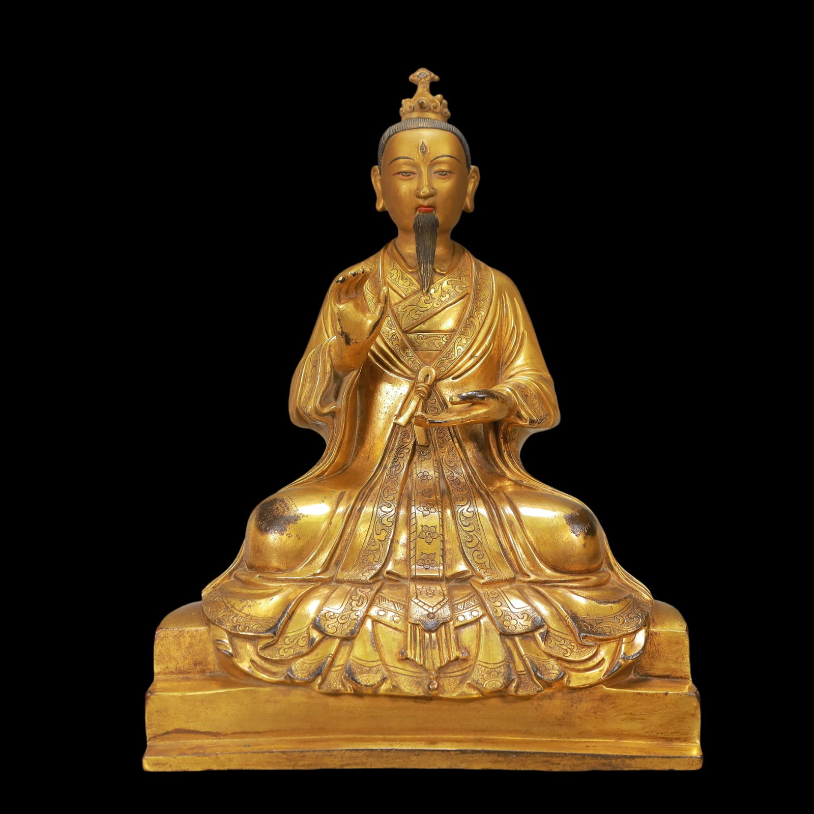 A Exquisite Gilt Bronze Buddha statue: A Exquisite Gilt Bronze Buddha statue Ming Dynasty, China Size:23cmx32cmx15cm Weight:5600g (The Dimensions Of All Batches Are Manually Measured.If You Need More Detailed Information, Please Contact Ou