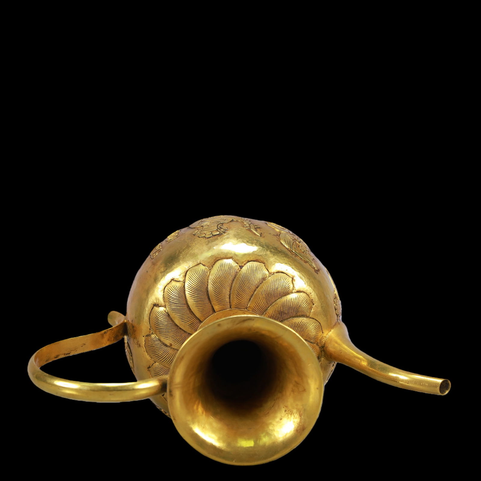 A Exquisite Gilt Bronze Figures Pattern Ewer - 8