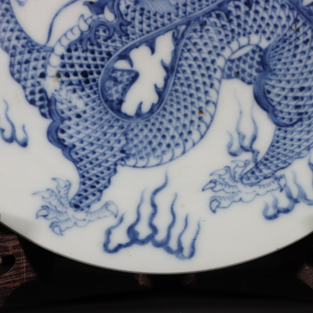An Exquisite Blue and White Dragon Pattern Plate - 5