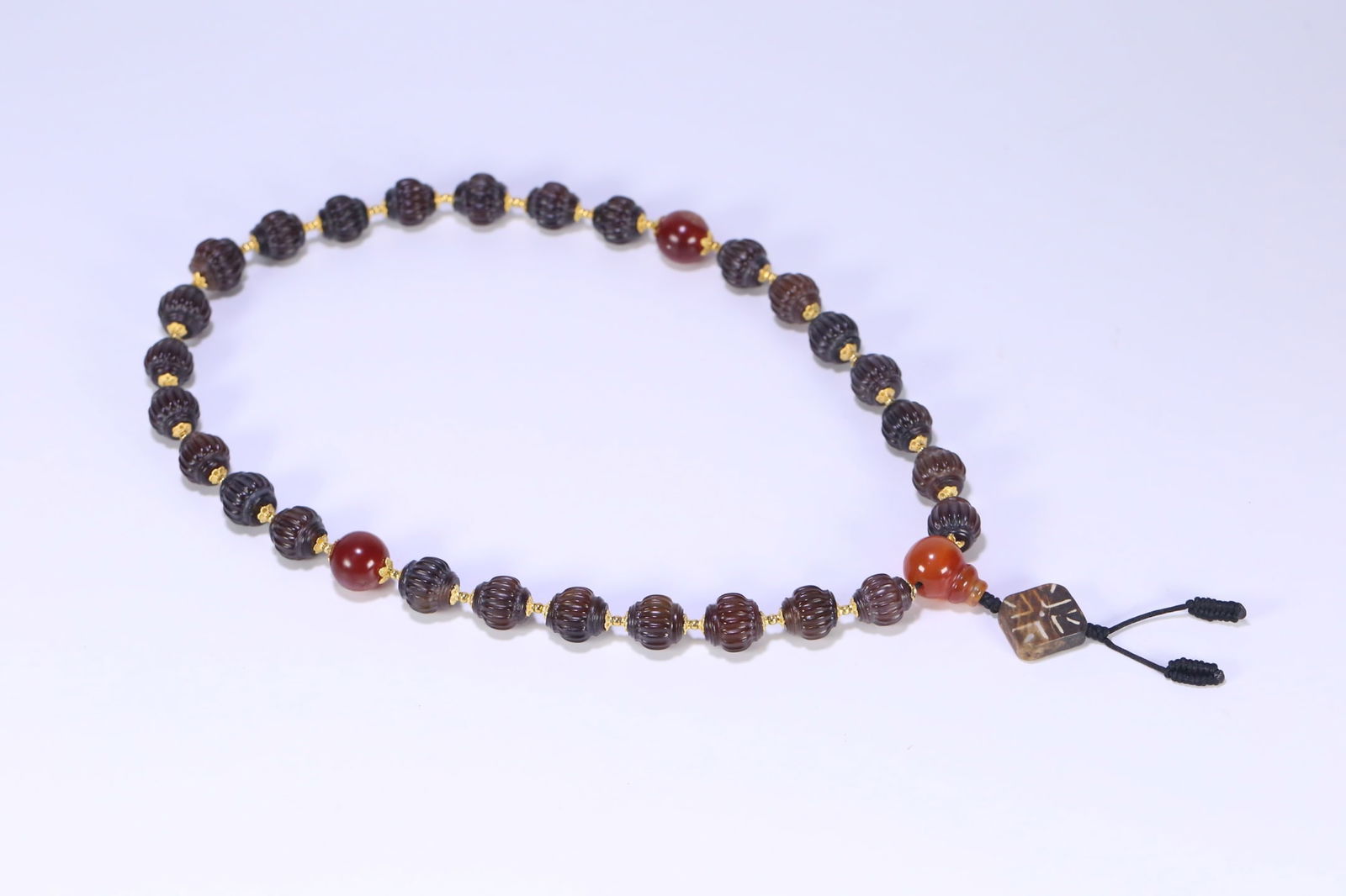 An Exquisite Agate Bracelets (1 of 9)