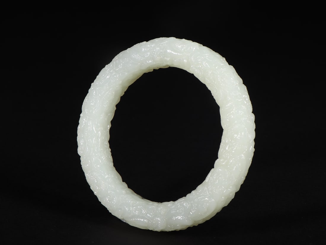 An Exquisite White Jade Dragon Pattern Bracelets - 2