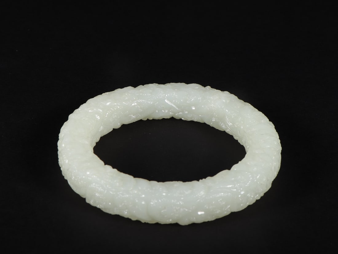 An Exquisite White Jade Dragon Pattern Bracelets - 8