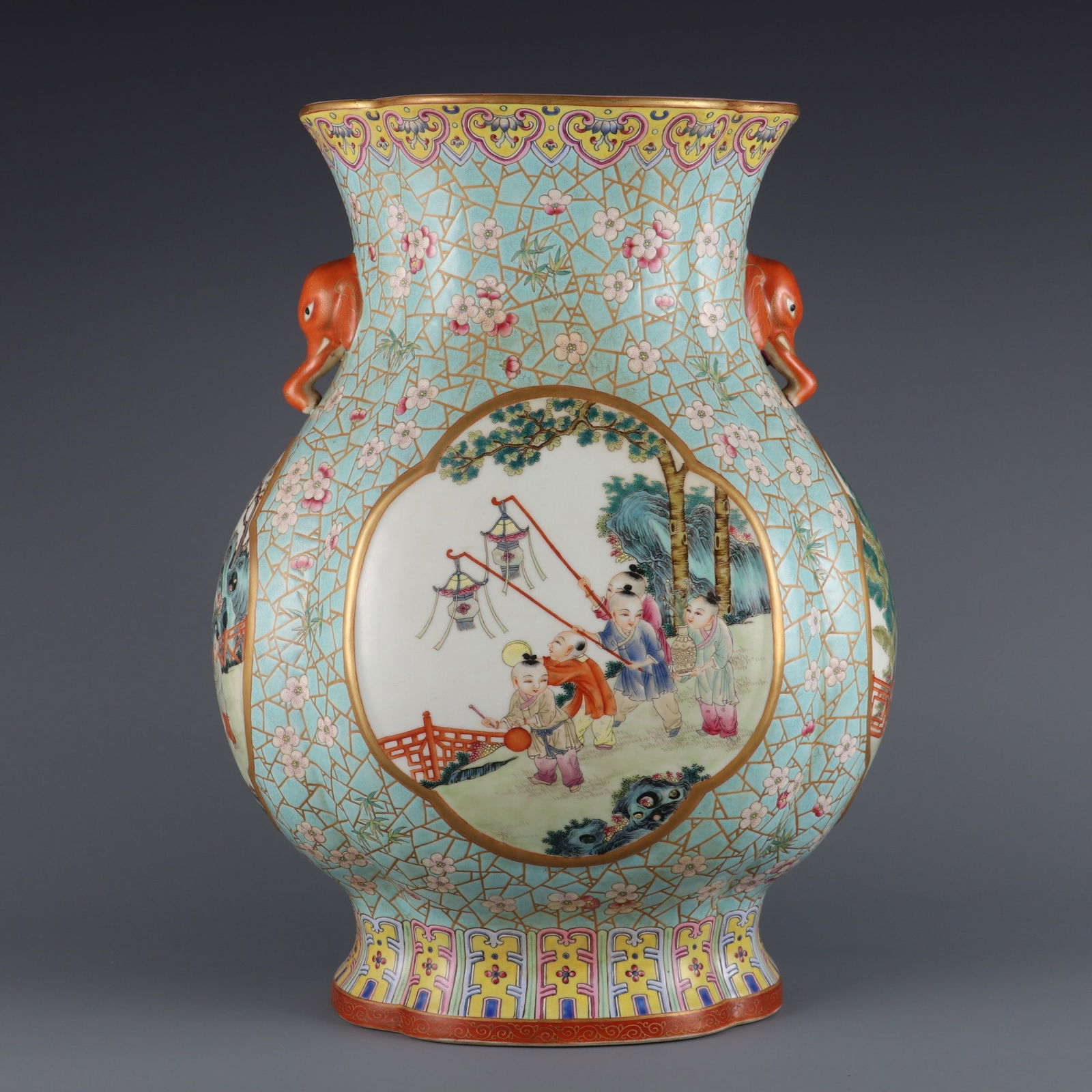 An Exquisite Famille-Rose Green Ground Flower Pattern Character and Story Pattern Double-Ears Vase: An Exquisite Famille-Rose Green Ground Flower Pattern Character and Story Pattern Double-Ears Vase Qing Dynasty, China Qianlong Six-character Mark Size:42cmx22.8cm (The Dimensions Of All Batches Are M