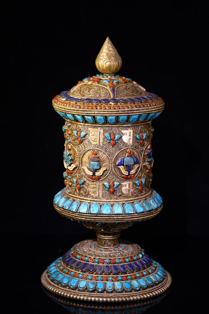 An Exquisite Silver Inlaid Gems Stone Ornament: An Exquisite Silver Inlaid Gems Stone Ornament Qing Dynasty, China Size:40cmx21.5cm Weight:4800g (The Dimensions Of All Batches Are Manually Measured.If You Need More Detailed Information, Please Cont