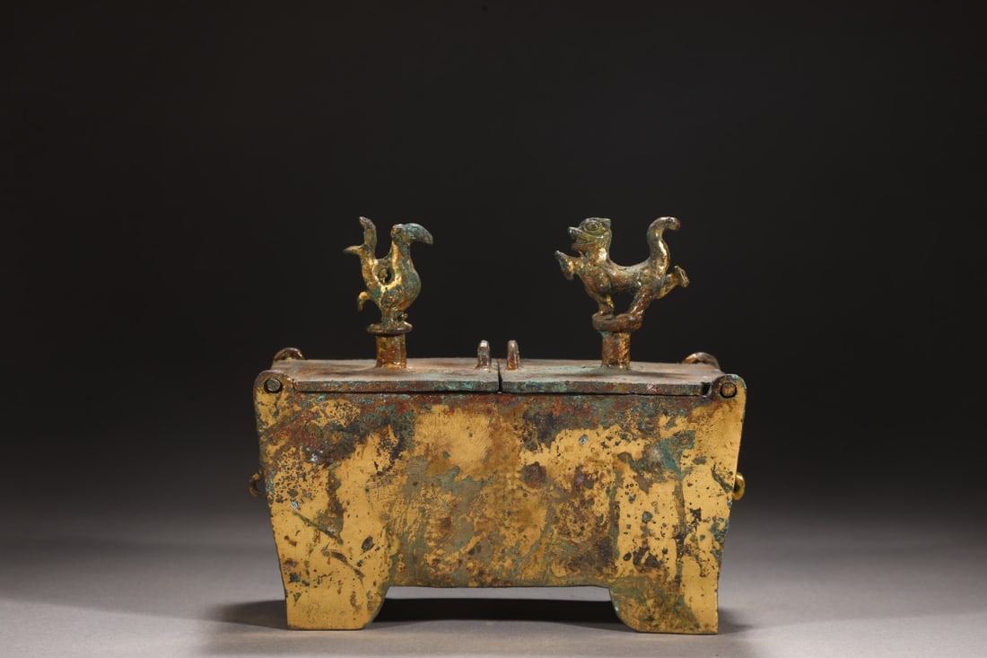 An Exquisite Gilt Bronze Double-Ears Censer: An Exquisite Gilt Bronze Double-Ears Censer Han Dynasty, China Size:15cmx18cm Weight:1800g (The Dimensions Of All Batches Are Manually Measured.If You Need More Detailed Information, Please