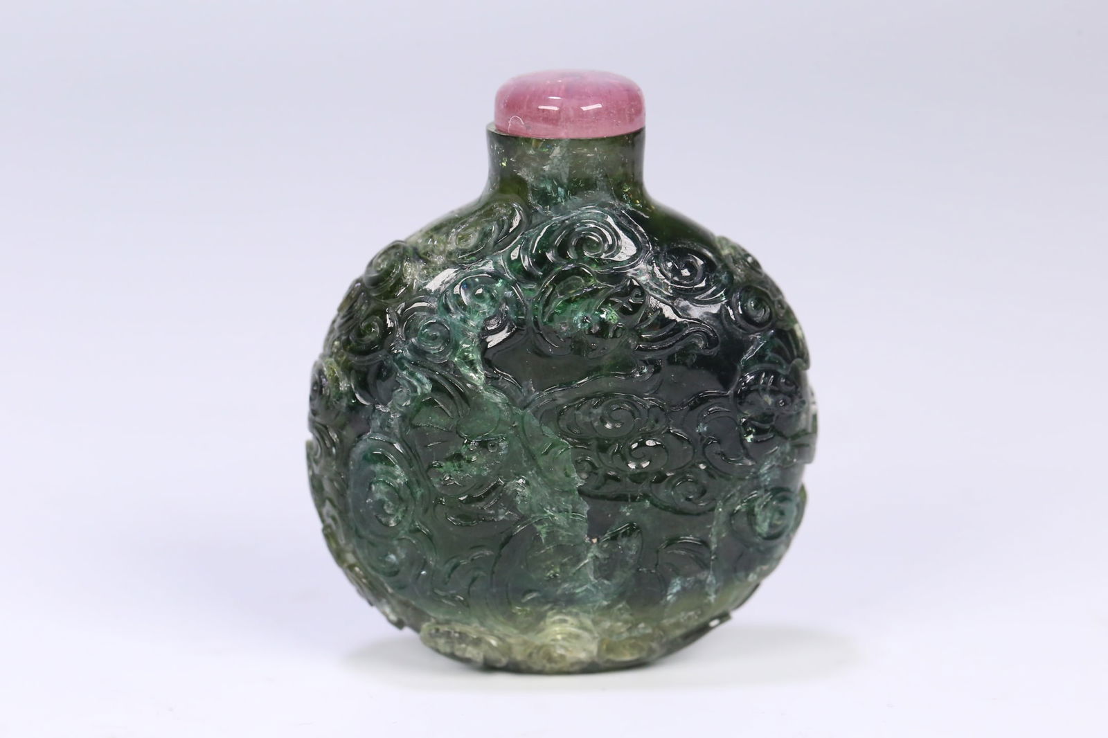 An Exquisite Tourmaline Bats Pattern Auspicious Cloud Pattern Snuff Bottle - 2