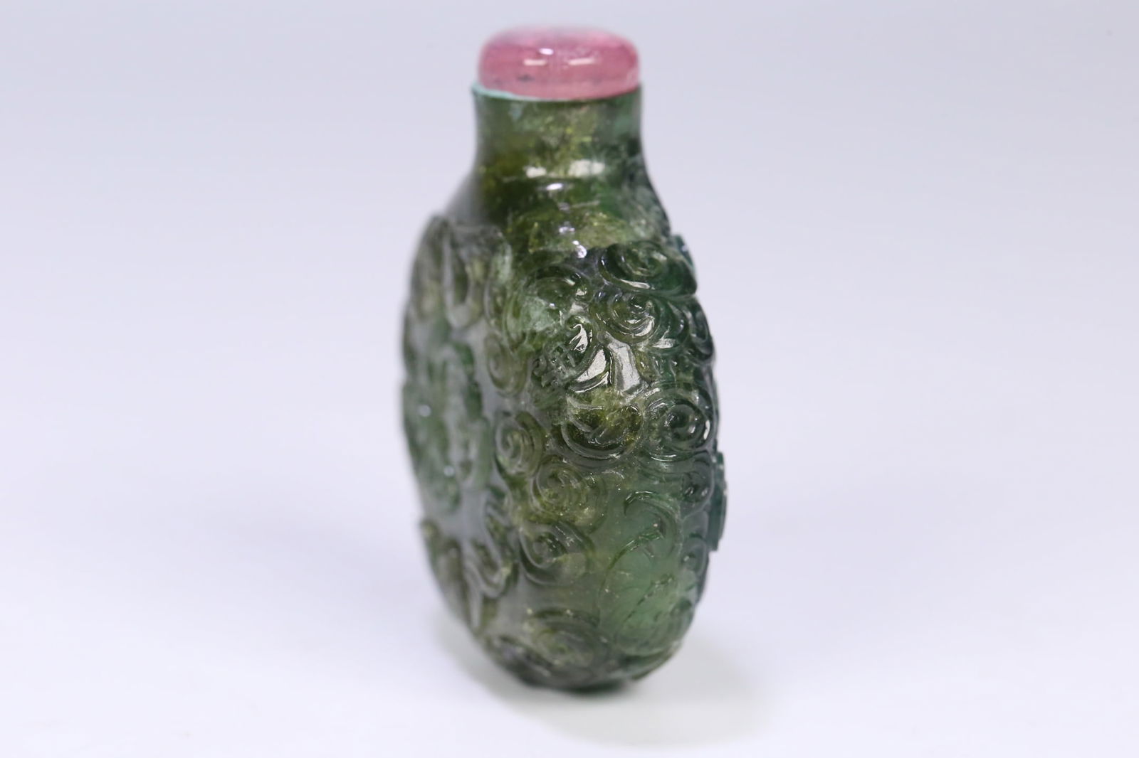 An Exquisite Tourmaline Bats Pattern Auspicious Cloud Pattern Snuff Bottle - 3