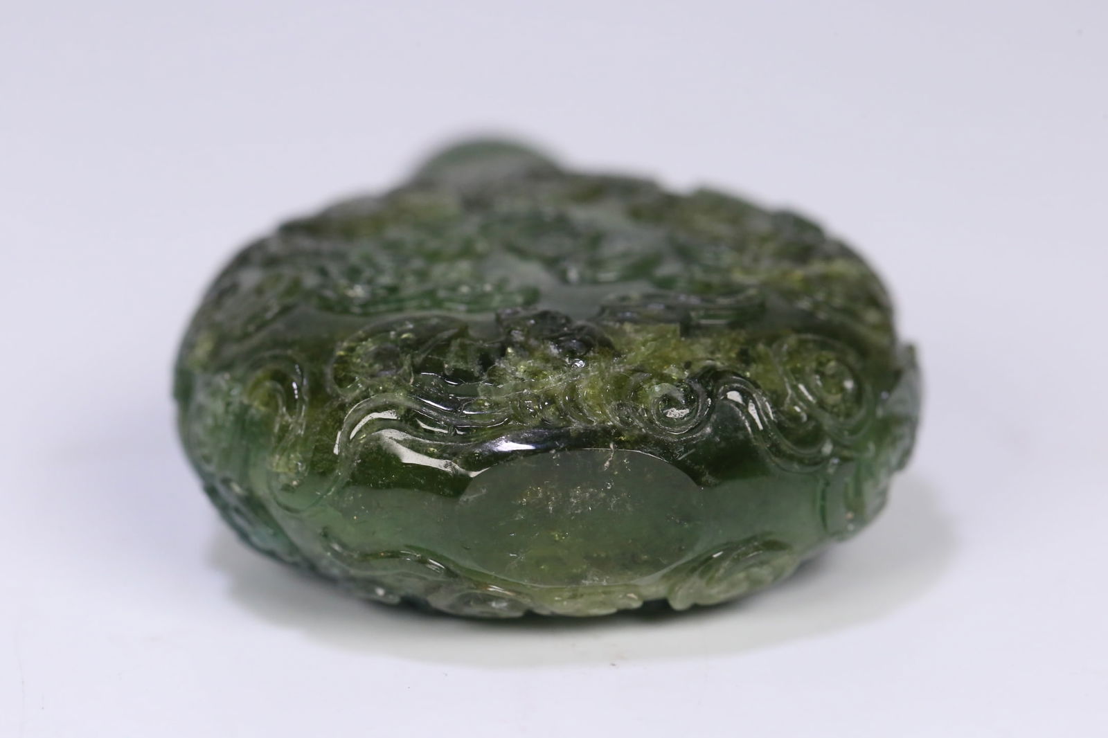 An Exquisite Tourmaline Bats Pattern Auspicious Cloud Pattern Snuff Bottle - 4