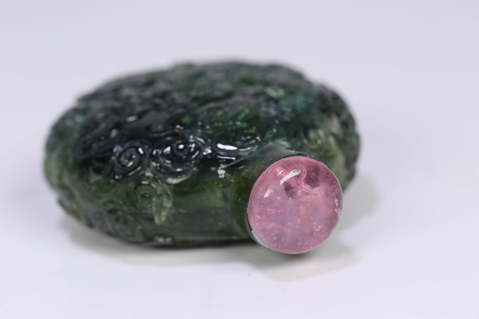 An Exquisite Tourmaline Bats Pattern Auspicious Cloud Pattern Snuff Bottle - 5