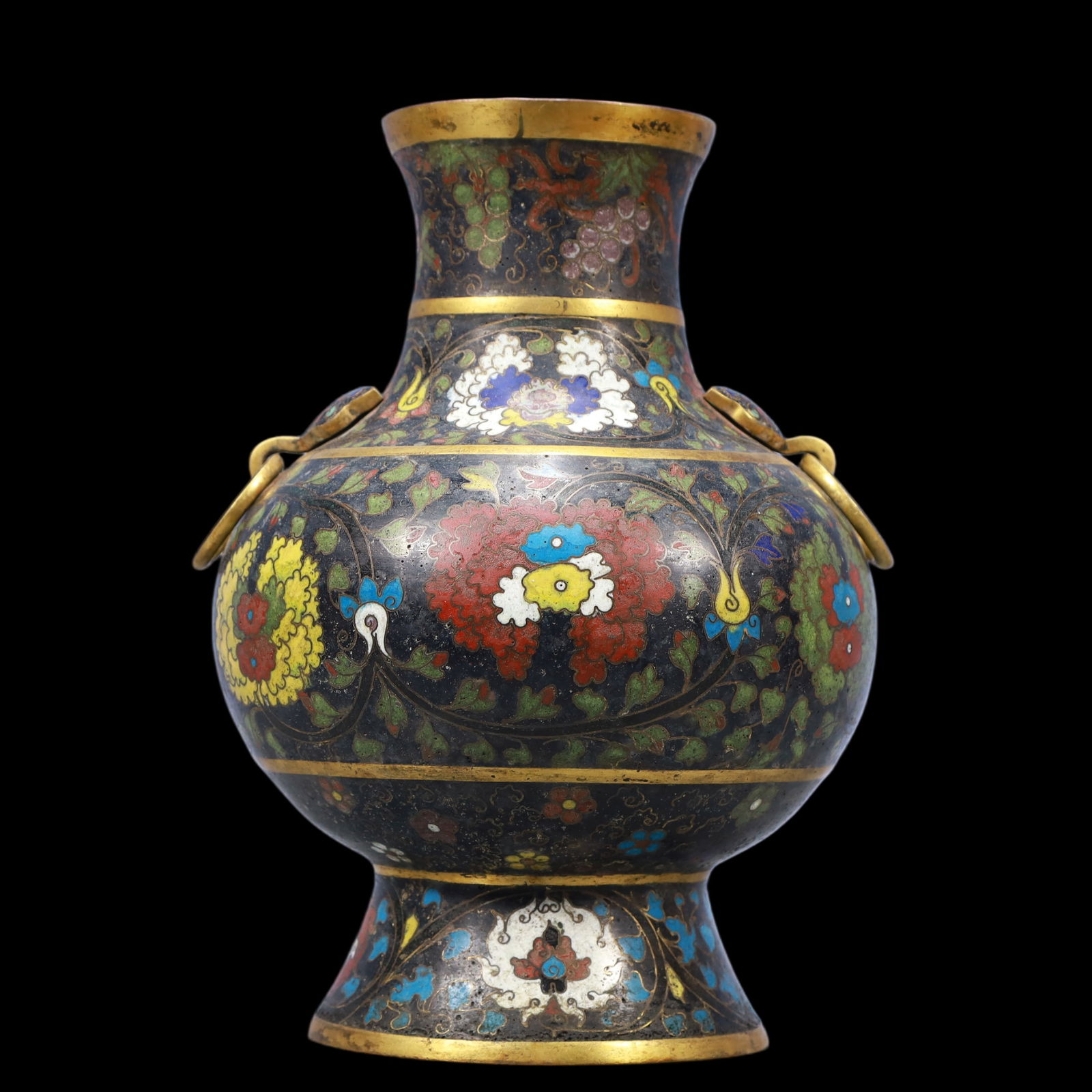 A Exquisite Cloisonne Lotus Pattern Double-Ears Vase: A Exquisite Cloisonne Lotus Pattern Double-Ears Vase Ming Dynasty, China Jingtai Four-character Mark Size:28cmx20cm Weight:2300g (The Dimensions Of All Batches Are Manually Measured.If You Need More D