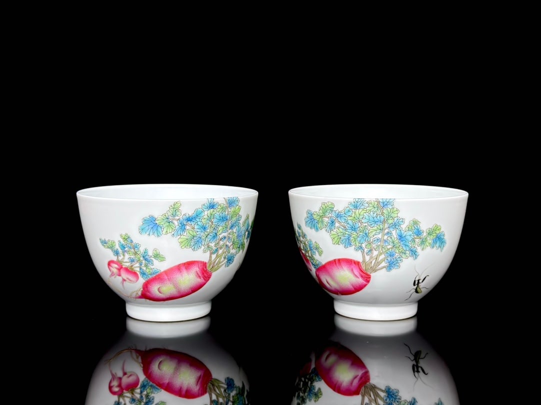 An Exquisite Famille-Rose vegetables and fruits Pattern with poem Cup (1 of 6)