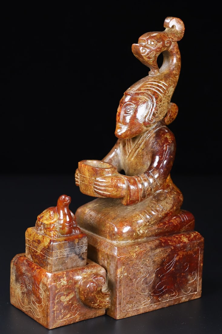 An Exquisite White Jade Figure Seal: An Exquisite White Jade Figure Seal Han Dynasty, China Size:19cmx12cmx7cm Size:5.3cmx3.5cmx2.8cm Weight:1.5kg (The Dimensions Of All Batches Are Manually Measured.If You Need More Detailed Information