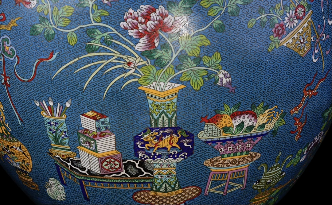 An Exquisite Cloisonne Flower Pattern Eight Treasures Pattern Vat - 2