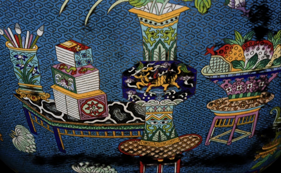 An Exquisite Cloisonne Flower Pattern Eight Treasures Pattern Vat - 3