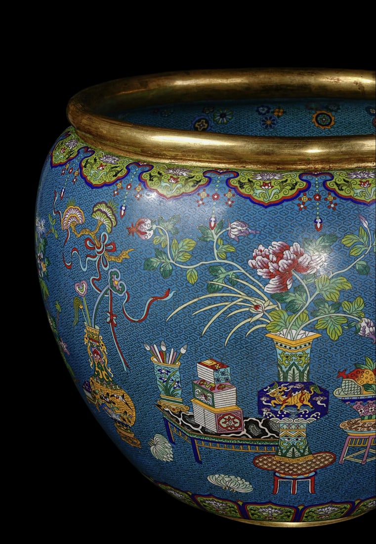 An Exquisite Cloisonne Flower Pattern Eight Treasures Pattern Vat - 4