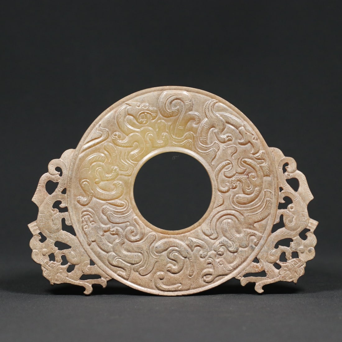 An Exquisite White Jade Dragon and Phoenix Pattern Ornament: An Exquisite White Jade Dragon and Phoenix Pattern Ornament Han Dynasty, China Size:12cmx8.7cmx0.6cm Weight:96.3g (The Dimensions Of All Batches Are Manually Measured.If You Need More Detailed Informa