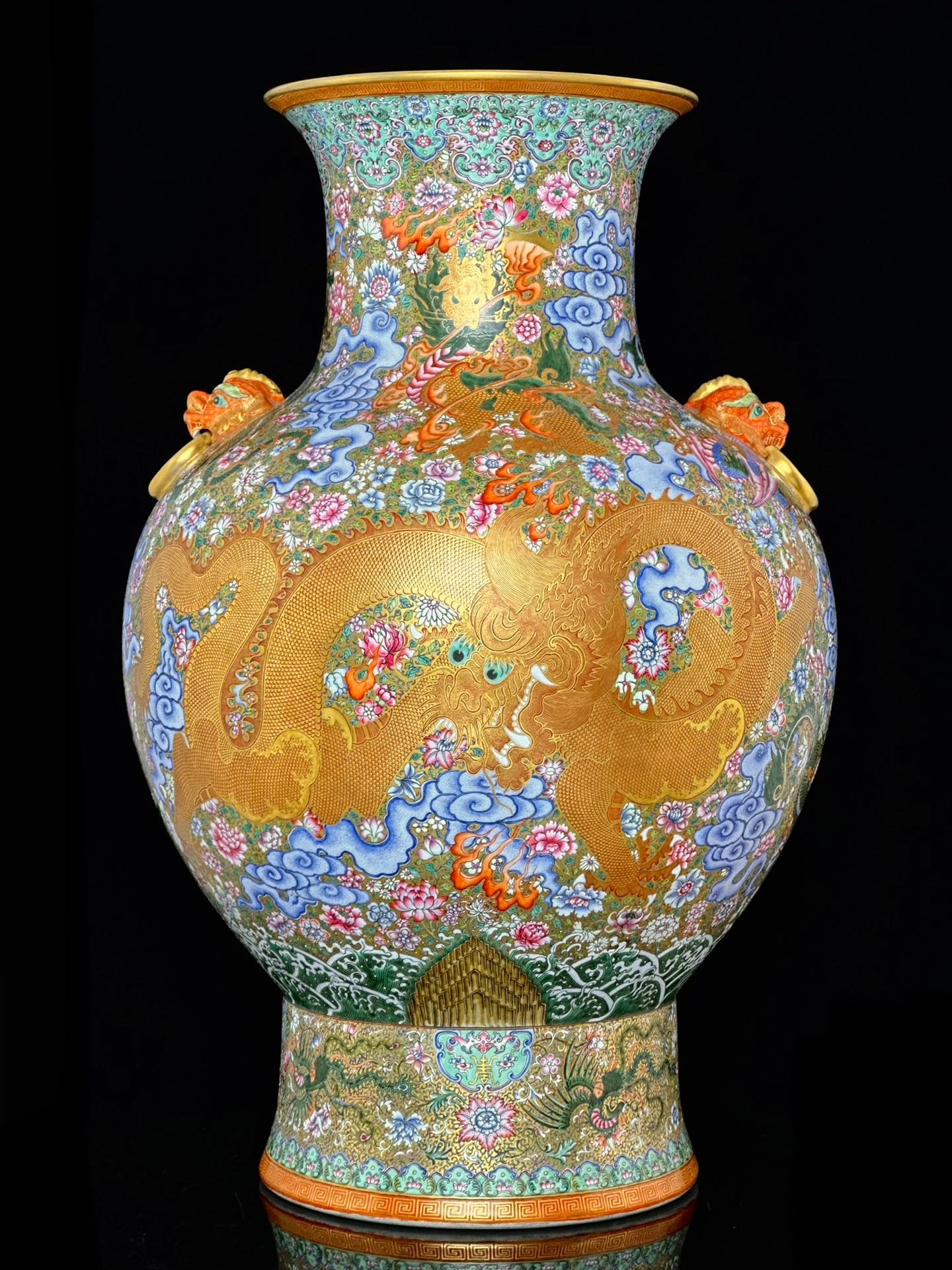 An Exquisite Famille-Rose Painted Gold Flower Pattern Bats and Peach Pattern Seawater Pattern Dragon: An Exquisite Famille-Rose Painted Gold Flower Pattern Bats and Peach Pattern Seawater Pattern Dragon and Phoenix Pattern Double-Ears Vase Qing Dynasty, China Qianlong Four-character Mark Size:73.8cmx4