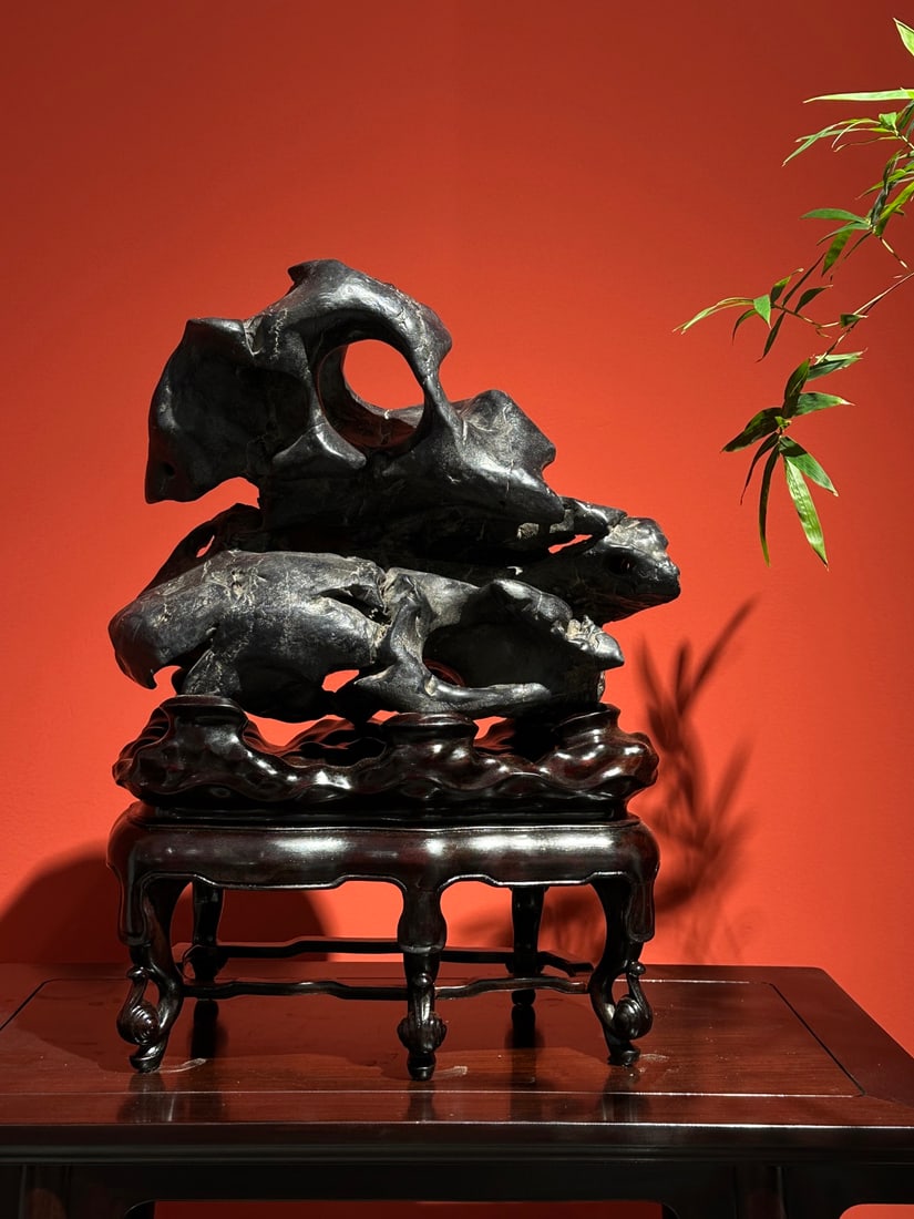 An Exquisite Taihu Stone Ornament: An Exquisite Taihu Stone Ornament Qing Dynasty, China Size:56cmx40cmx22cm (The Dimensions Of All Batches Are Manually Measured.If You Need More Detailed Information, Please Contact Our Customer Servic