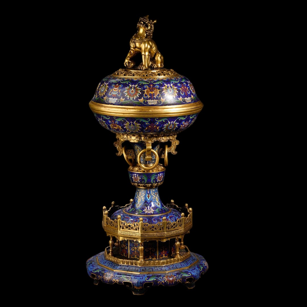 An Exquisite Cloisonne Lotus Pattern Eight Treasures Pattern Censer: An Exquisite Cloisonne Lotus Pattern Eight Treasures Pattern Censer Qing Dynasty, China Qianlong Four-character Mark Size:68cmx30cm Weight:19kg (The Dimensions Of All Batches Are Manually Measured.If