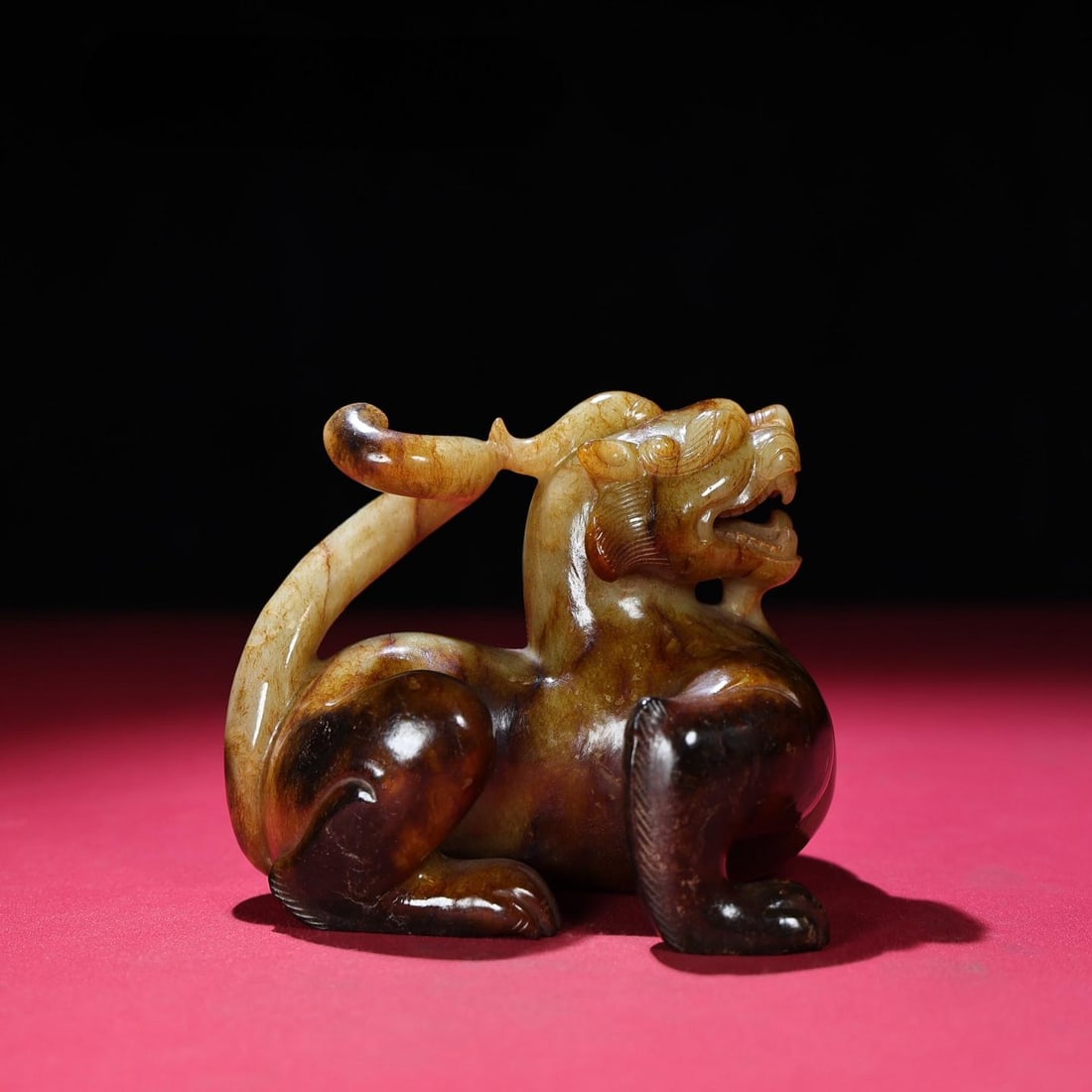 A beautiful Hetian jade cooked pit full of Qinrui beast ornaments: Exquisite Hetian jade ripe pit full of Qinrui beast ornaments Size:116x97x97mmW:979g (The Dimensions Of All Batches Are Manually Measured.If You Need More Detailed Information, Please Contact Our Cust