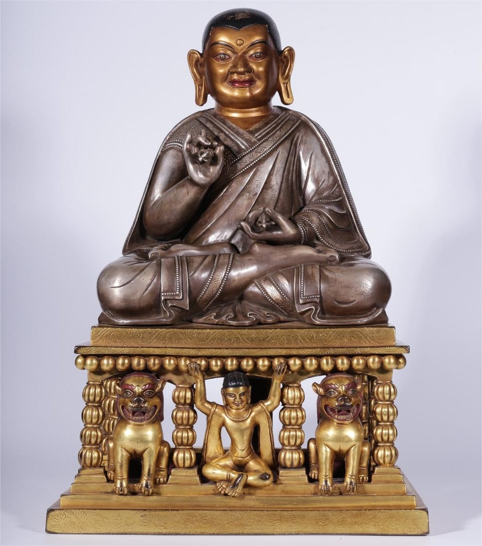 A bronze gilt gilt silver Sachin Gongganing cloth statue of the Qing Dynasty: Qing Dynasty bronze gilt gilt silver Sachin Gongganing cloth statue Size:H:39cmL:27.8cmW:19cmW:11.950kg (The Dimensions Of All Batches Are Manually Measured.If You Need More Detailed Information, Plea