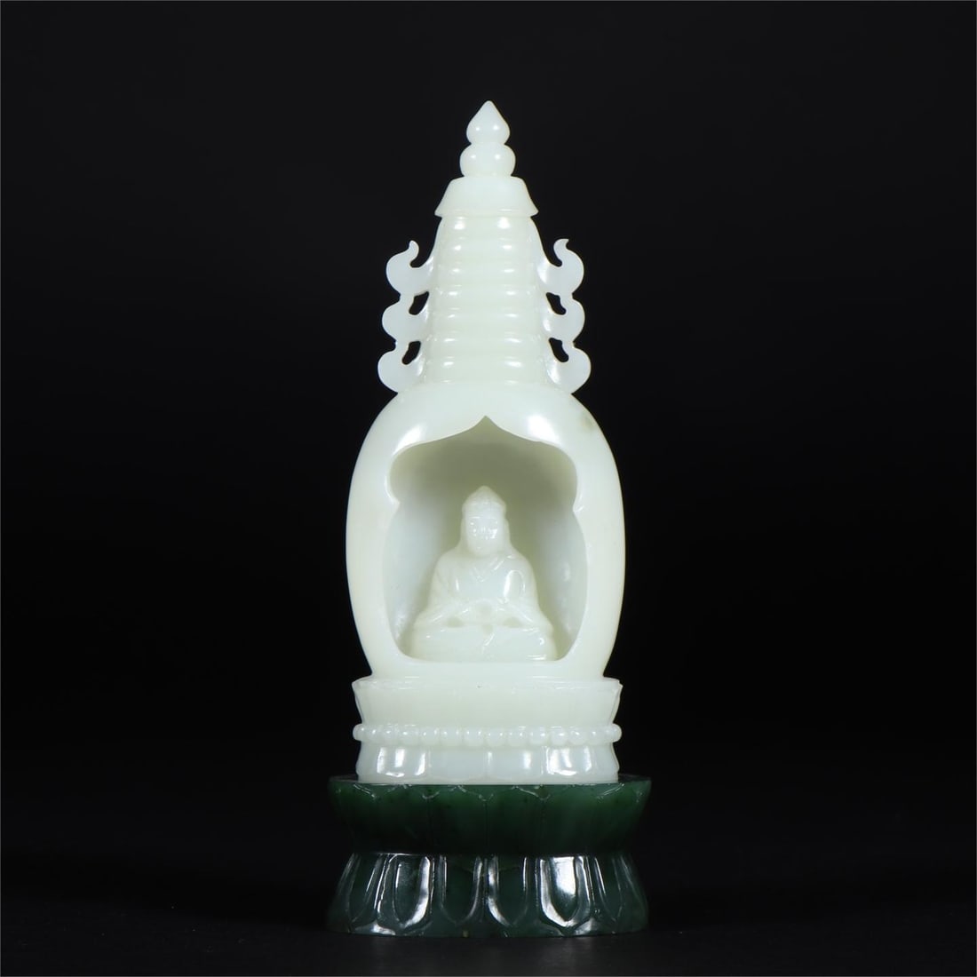 A jasper base of a Buddha statue of Hetian jade seed material Buddha statue in the Qing Dynasty: Qing Dynasty Hetian jade seed material Buddha statue jasper base Size:L:4.6cmW:2.8cmH:11.3cmW:146g (The Dimensions Of All Batches Are Manually Measured.If You Need More Detailed Information, Please Co