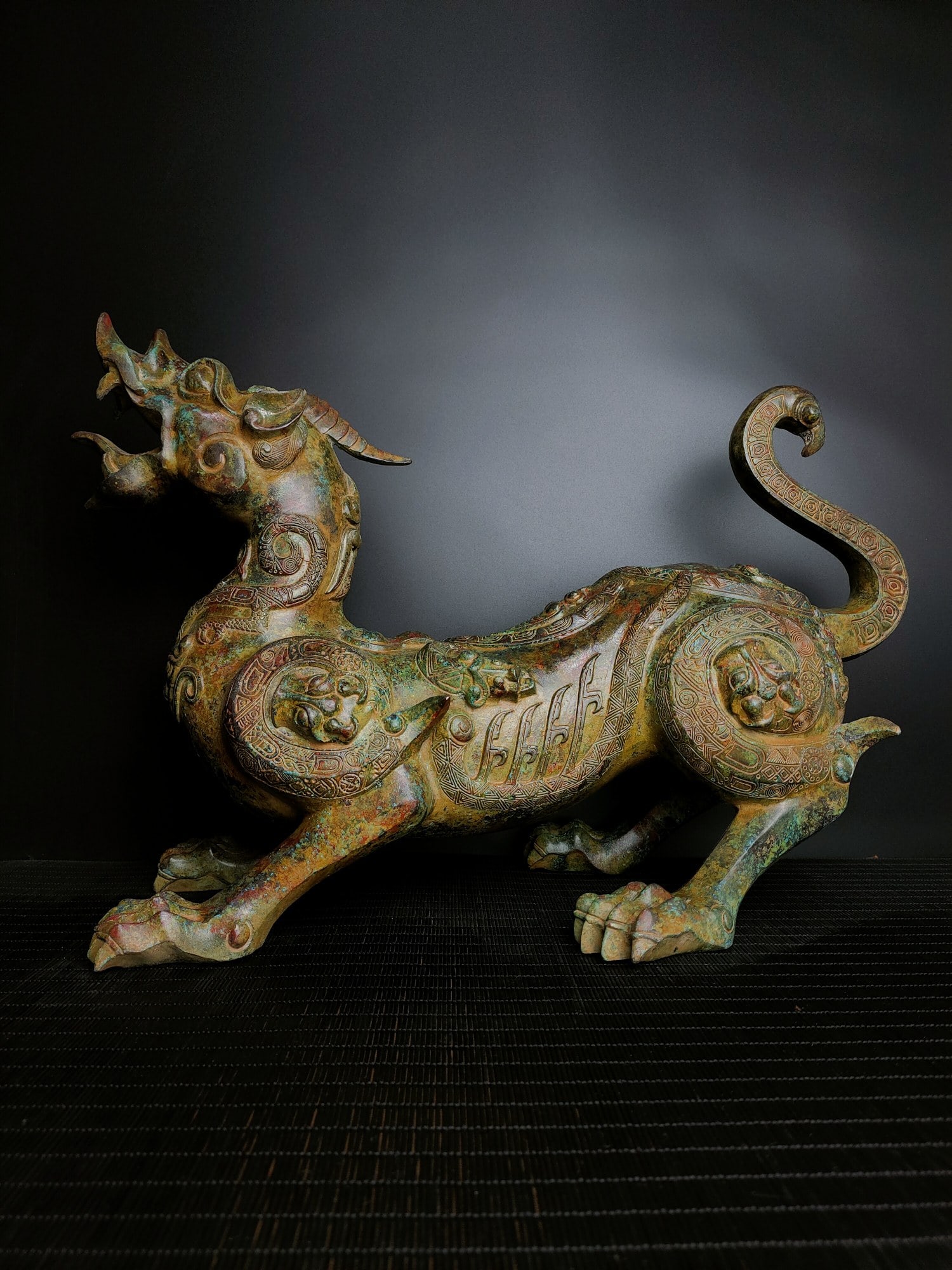 A bronze beast of the Warring States period (1 of 9)