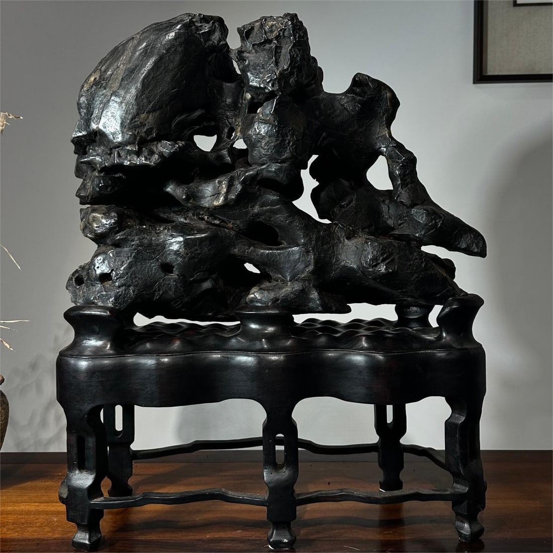 A piece of exquisite Taihu stone: Exquisite Taihu Lake stone Size:H:70cmW:58cmT:26cm (The Dimensions Of All Batches Are Manually Measured.If You Need More Detailed Information, Please Contact Our Customer Service Before Bidding.)