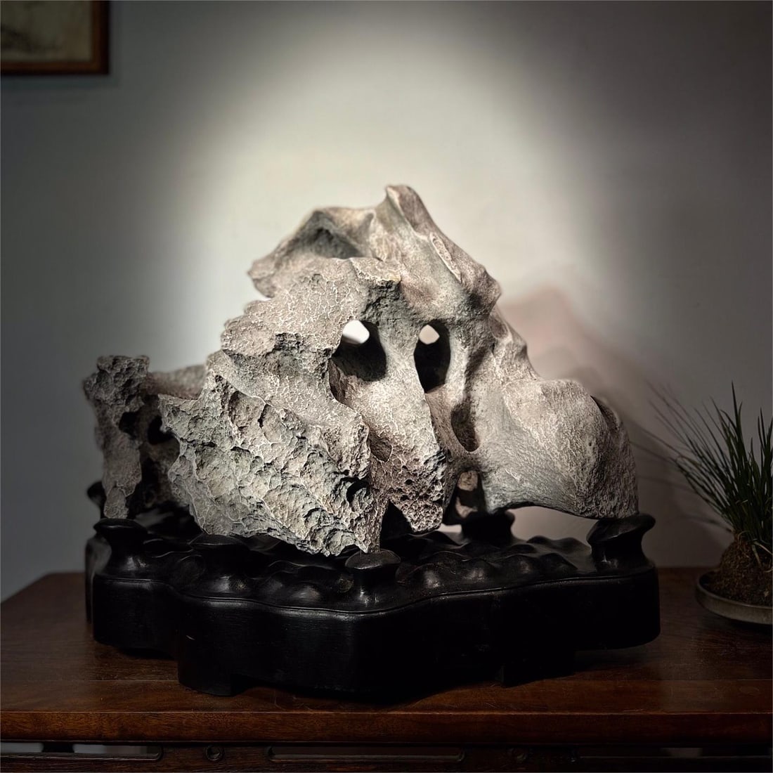 A beautiful Taihu Lake stone Ruiyun Peak ornament: Exquisite Taihu Lake Shiruiyunfeng ornament Size:W:60cmH:45cmT:28cm (The Dimensions Of All Batches Are Manually Measured.If You Need More Detailed Information, Please Contact Our Customer Service Befo