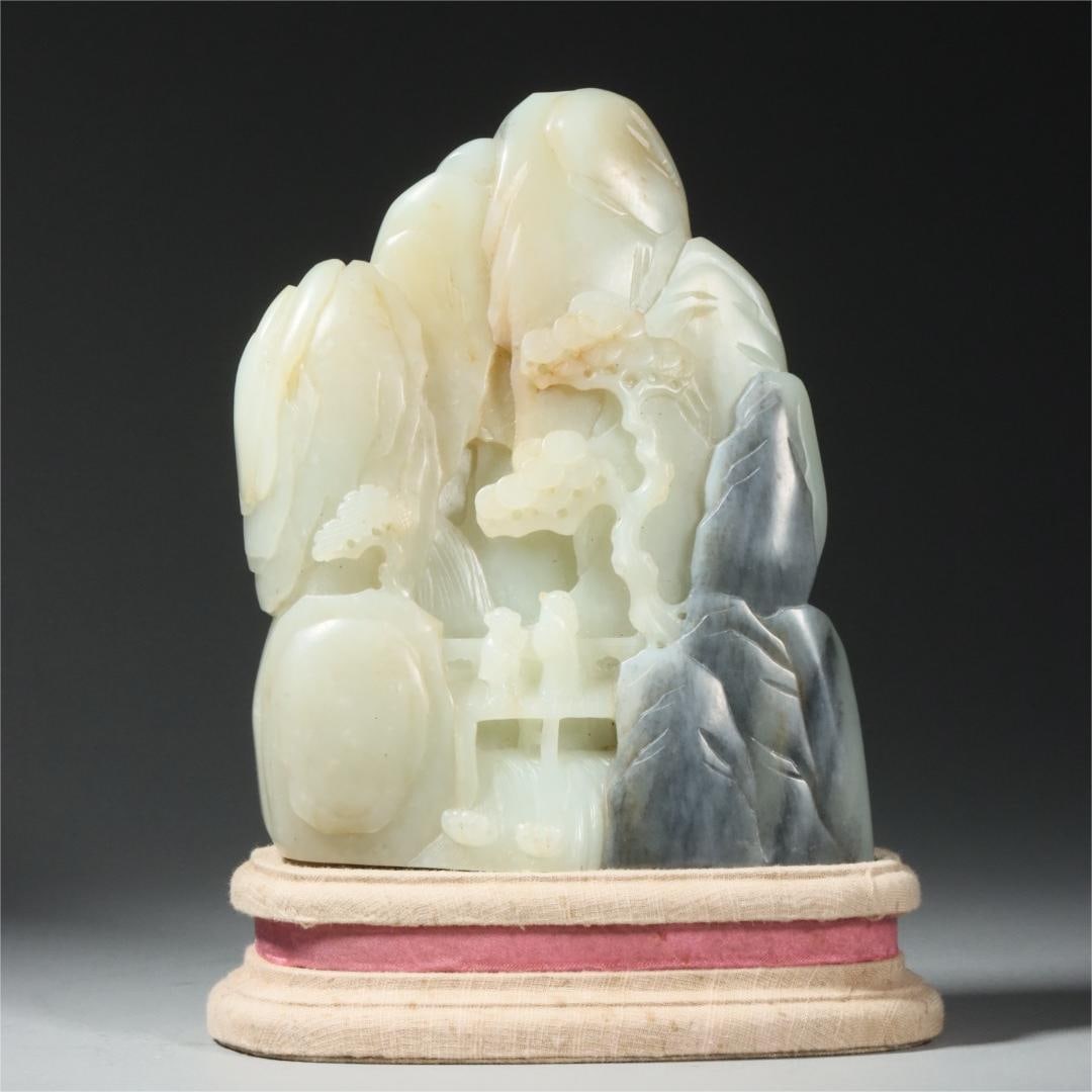 A beautiful Hetian jade blue and white seed material mountain ornament: Exquisite Hetian jade blue and white seed material Shanzi ornaments Size:L:12.6cmW:6.2cmH:16.5cmW:1479g (The Dimensions Of All Batches Are Manually Measured.If You Need More Detailed Information, Plea