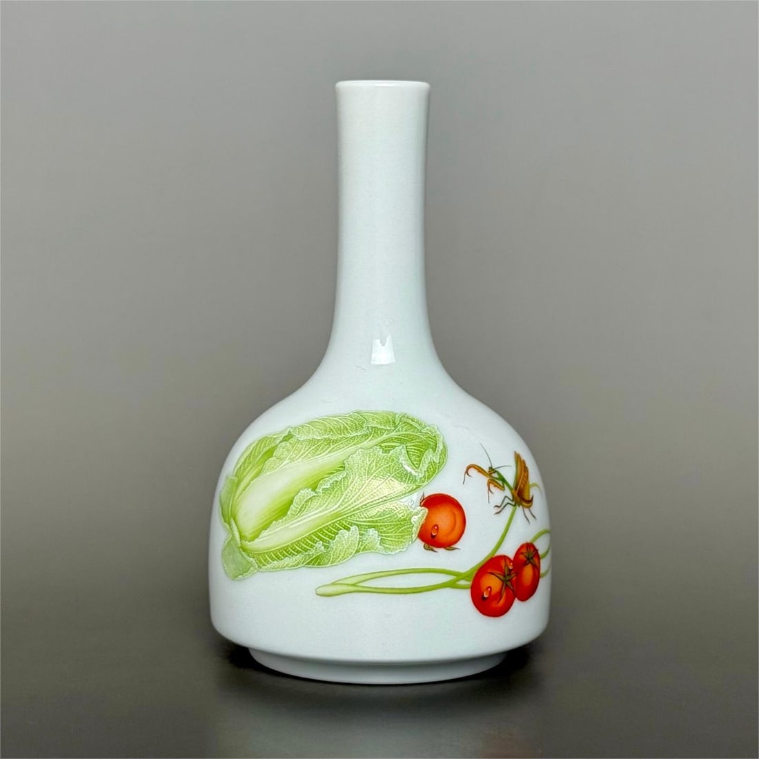 A piece of cabbage tomato mantis fruit and vegetable inscription made in the Qianlong period of the (1 of 8)