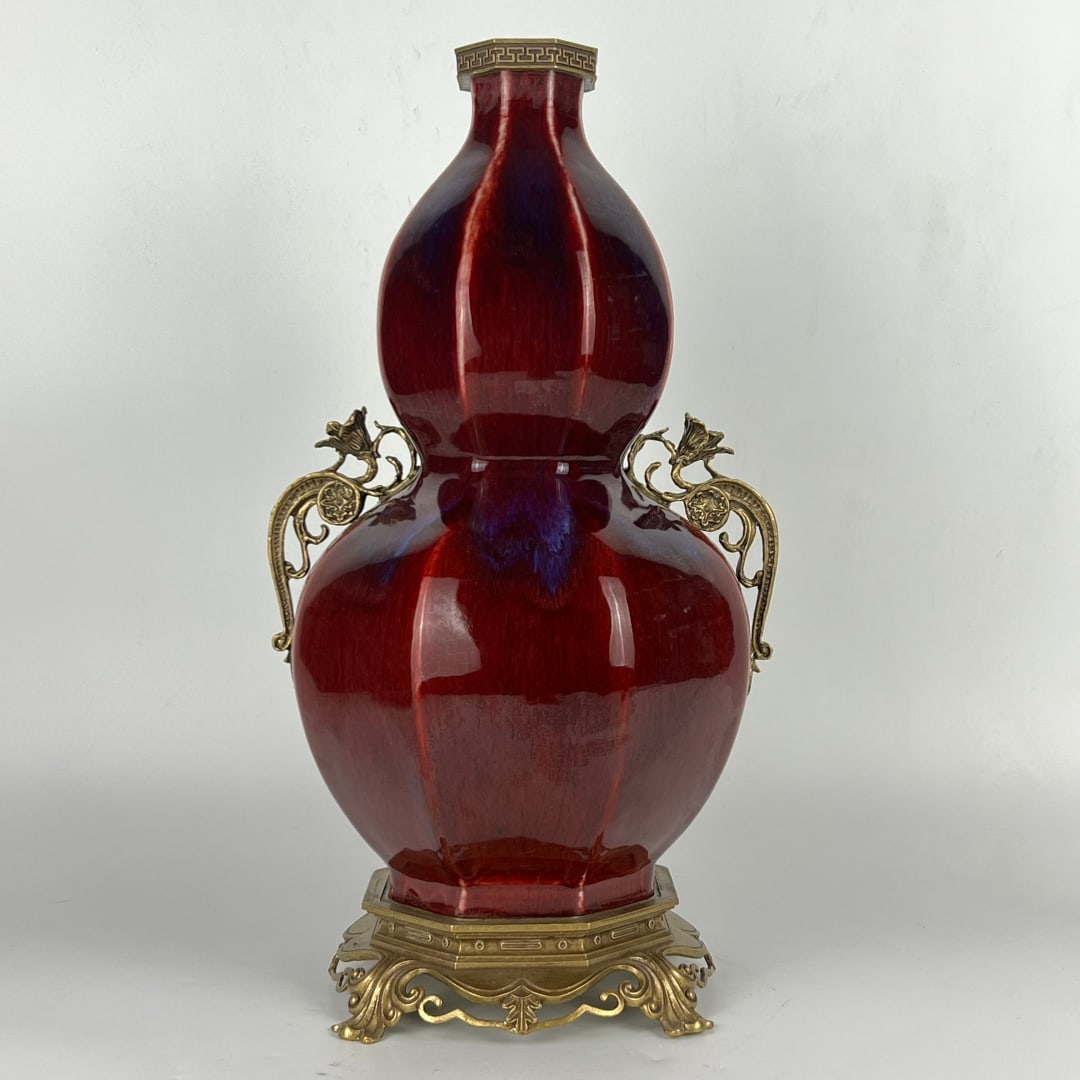 A beautiful Lang kiln red kiln turned into a copper-inlaid octagonal gourd bottle (1 of 9)