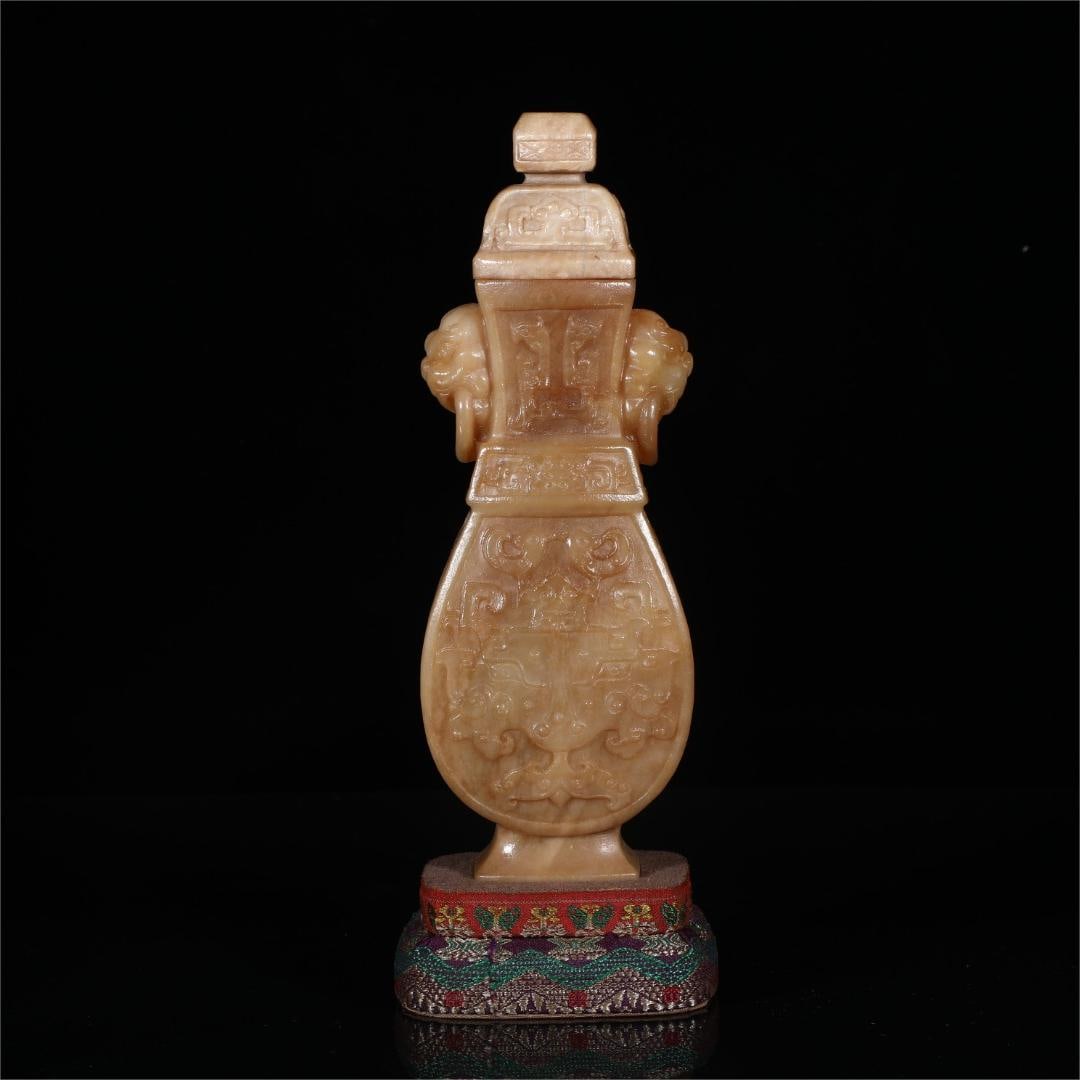 A beautiful amphora head bottle: Exquisite amphorae head bottle Size:W:658gH:21.5cmW:7.5cm (The Dimensions Of All Batches Are Manually Measured.If You Need More Detailed Information, Please Contact Our Customer Service Before Bidding