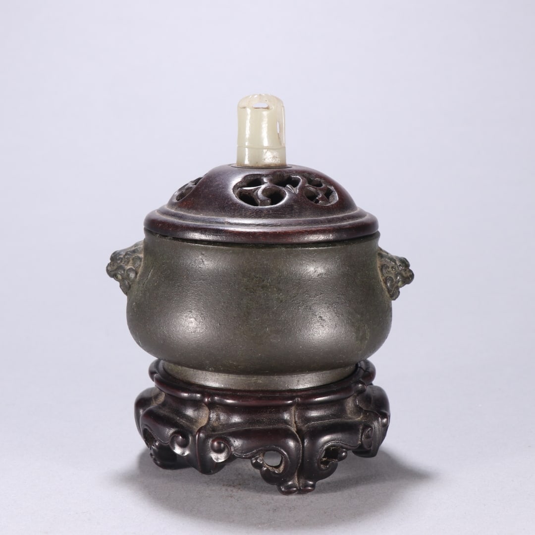 A copper-tired double lion's ear aroma burner from the Qing Dynasty: Qing Dynasty copper tire double lion ear aroma burner Size:H:11.5cmW:9.5cmW:0.6101kg (The Dimensions Of All Batches Are Manually Measured.If You Need More Detailed Information, Please Contact Our Cust
