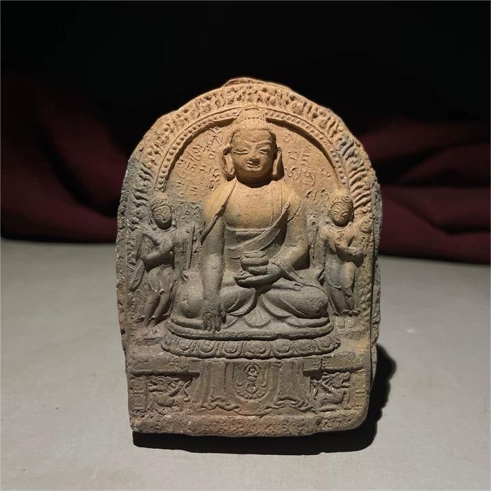 A Ming Dynasty Natang Temple one Buddha and two side attendants rubbed (1 of 7)