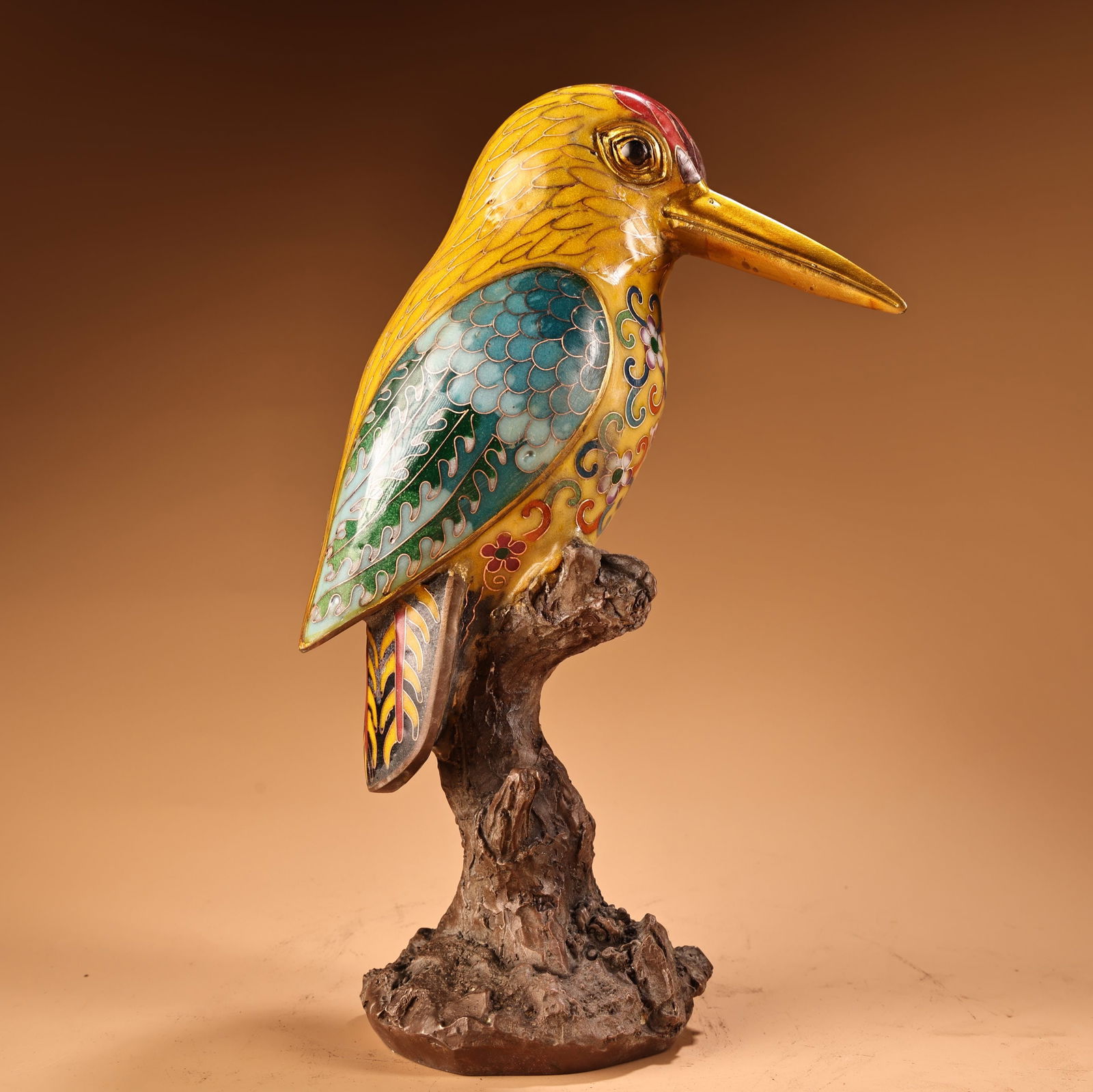 A fine piece of pure copper full copper high relief engraved cloisonné cloisonné enamel colored: Exquisite pure copper full copper high relief engraving cloisonné cloisonné enamel colorful bird Size:W:2200gH:26cmW:16cm (The Dimensions Of All Batches Are Manually Measured.If You Need More Detail