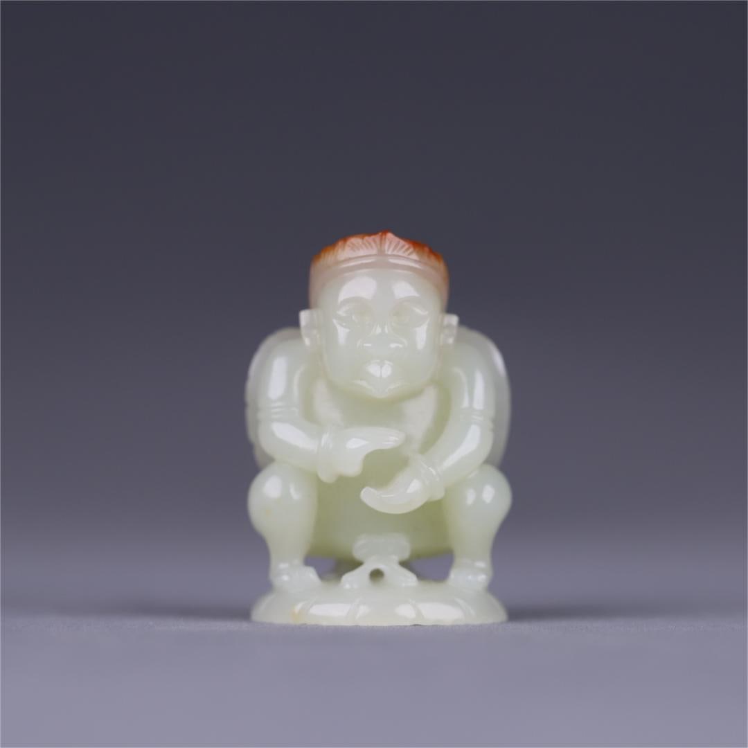 A piece of Hetian jade seed material Garuda from the Qing Dynasty: The Hetian jade seed material Garuda of the Qing Dynasty Size:4.5x3.1x2.2cmW:0.0448kg (The Dimensions Of All Batches Are Manually Measured.If You Need More Detailed Information, Please Contact Our Cus