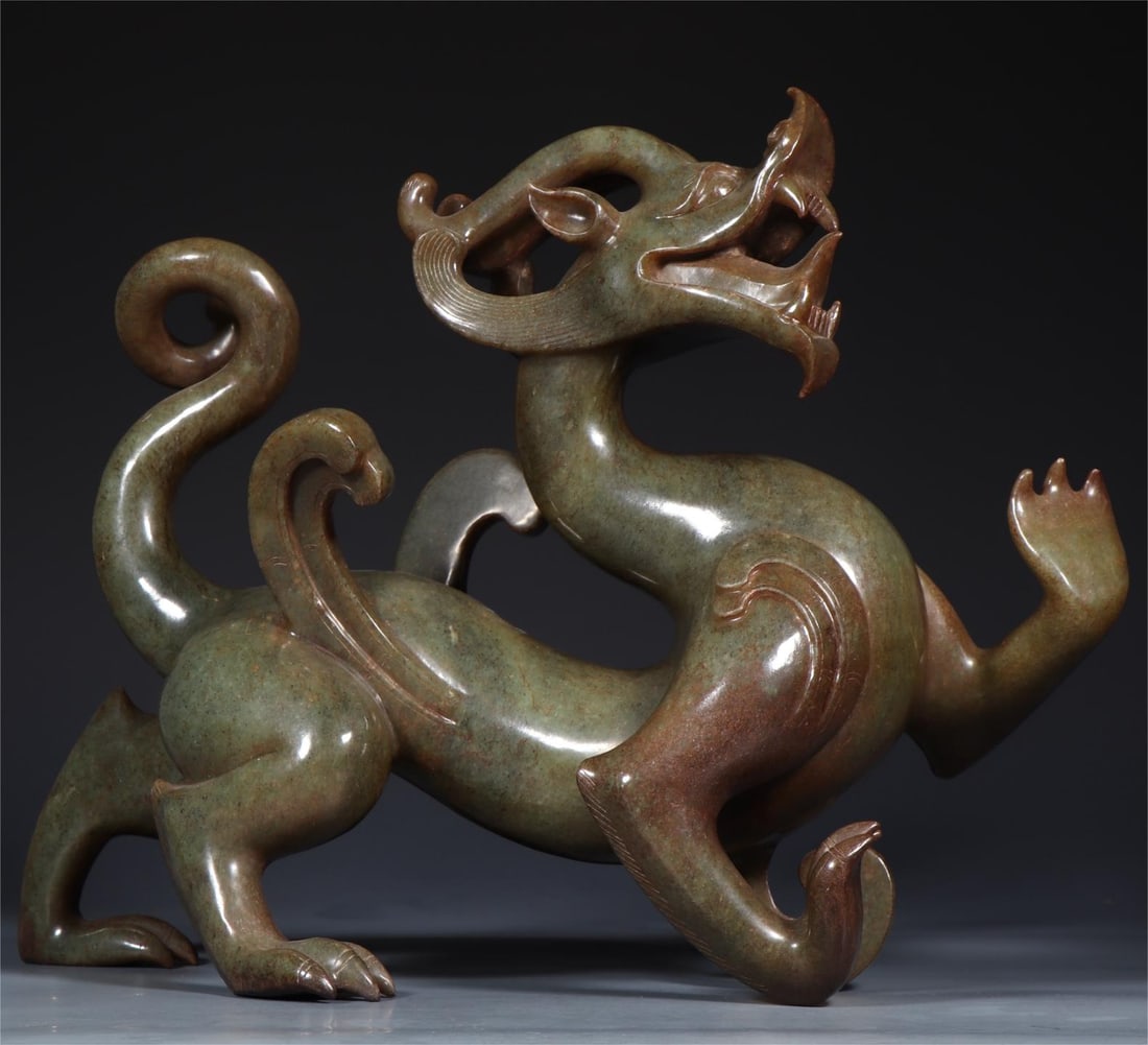 A large ornament of Hetian jade auspicious beast from the Han Dynasty: Han Dynasty Hetian jade beast ornament Size:L:38cmW:15.5cmH:28.5cmW:6kg (The Dimensions Of All Batches Are Manually Measured.If You Need More Detailed Information, Please Contact Our Customer Service