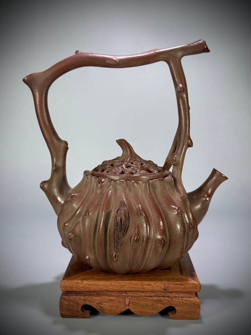 A beautiful openwork tree root lifting pot - 2