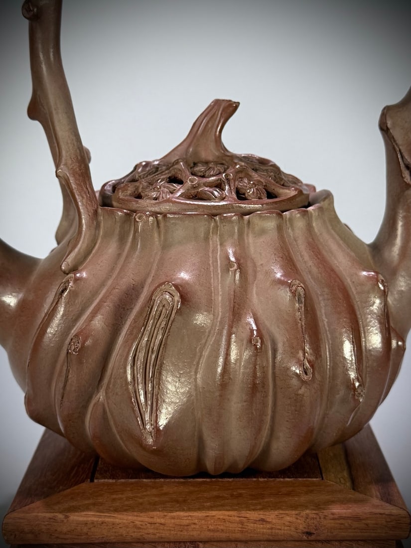 A beautiful openwork tree root lifting pot - 4