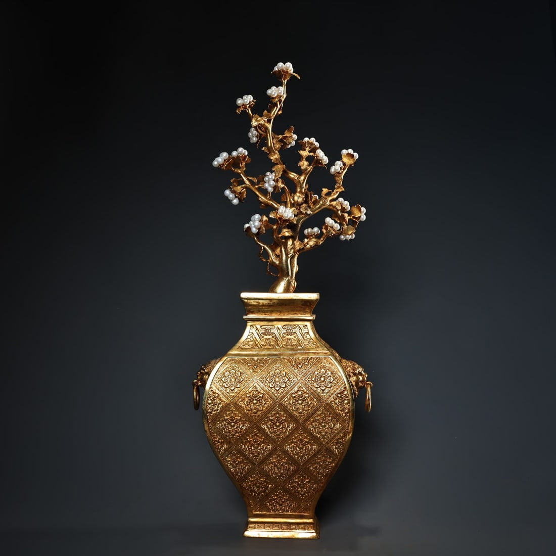 A beautifully gilded natural pearl fortune tree vase: Exquisite gilt set natural pearl lucky tree vase Size:W:2849gH:48cmW:20cm (The Dimensions Of All Batches Are Manually Measured.If You Need More Detailed Information, Please Contact Our Customer Servic
